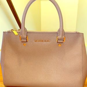 Michael Kors Medium Sutton Satchel
